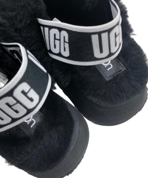 UGG（アグ）UGG (アグ) ムートンサンダル ブラック サイズ:USA7/UK5/EU38の古着・服飾アイテム