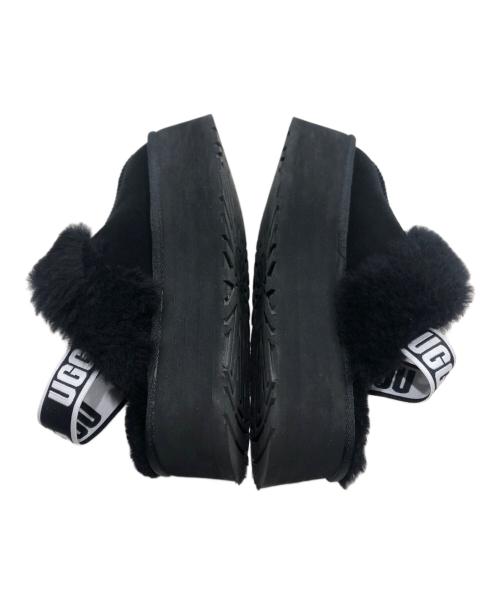 UGG（アグ）UGG (アグ) ムートンサンダル ブラック サイズ:USA7/UK5/EU38の古着・服飾アイテム