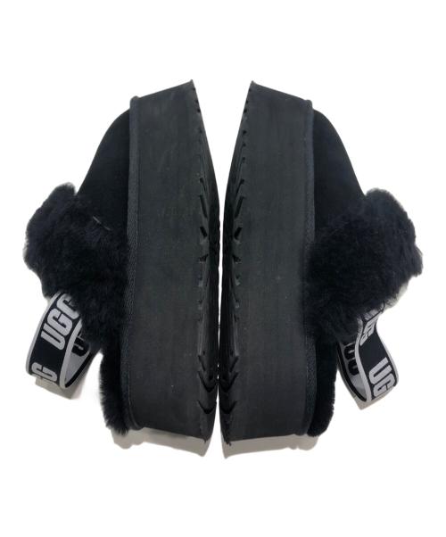UGG（アグ）UGG (アグ) ムートンサンダル ブラック サイズ:USA7/UK5/EU38の古着・服飾アイテム