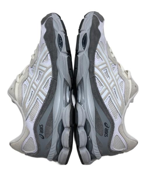 asics（アシックス）asics (アシックス) GEL-NYC ベージュ サイズ:US10/UK9/EUR44の古着・服飾アイテム