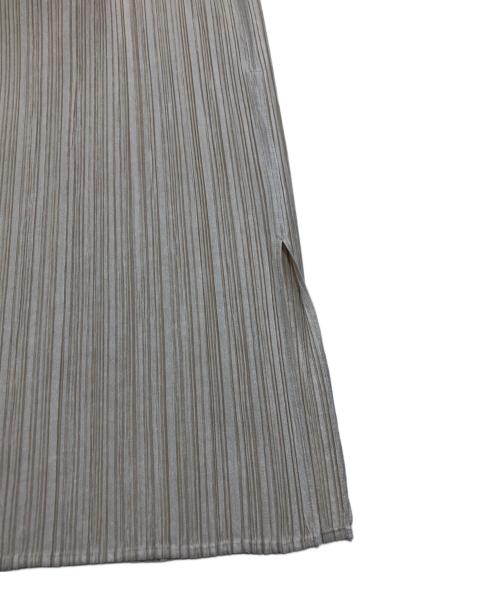 PLEATS PLEASE（プリーツプリーズ）PLEATS PLEASE (プリーツプリーズ) プリーツボウタイワンピース ベージュ サイズ:2の古着・服飾アイテム