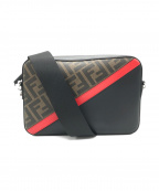 FENDIフェンディ）の古着「CAMERA CASE」｜ベージュ