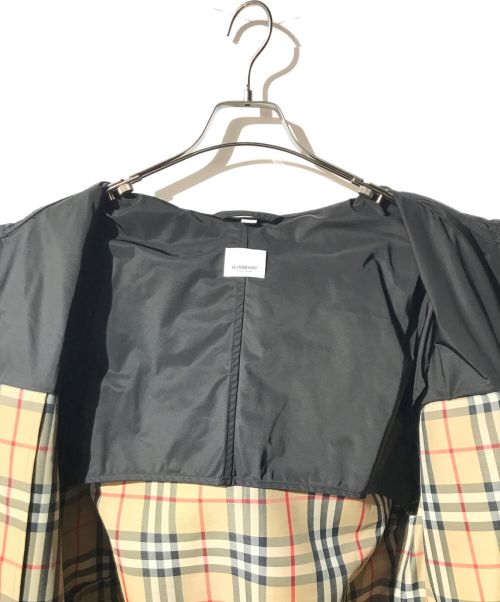 BURBERRY（バーバリー）BURBERRY (バーバリー) タフタフーテッドジップアップジャケット ブラック×ベージュ サイズ:XSの古着・服飾アイテム