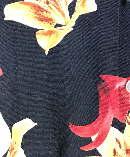 WACKO MARIA（ワコマリア）WACKO MARIA (ワコマリア) HAWAIIAN SHIRT S/S/ハイビスカスハワイアンシャツ ブラック×レッド サイズ:Mの古着・服飾アイテム