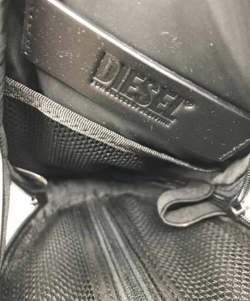 DIESEL（ディーゼル）DIESEL (ディーゼル) 1DR-POD CROSSBODY ブラックの古着・服飾アイテム