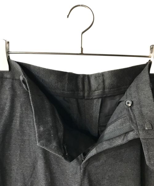 BARNEYS NEWYORK（バーニーズ・ニューヨーク）BARNEYS NEWYORK (バーニーズ・ニューヨーク) セットアップスーツ ブラック サイズ:46の古着・服飾アイテム