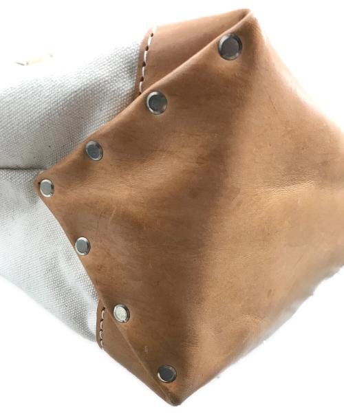 HERITAGE LEATHER（ヘリテイジレザー）HERITAGE LEATHER (ヘリテイジレザー) JOURNAL STANDARD (ジャーナル スタンダード) 別注 CANVAS LTH TOTE ベージュ×アイボリーの古着・服飾アイテム