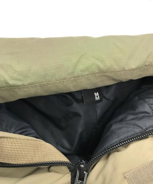MOUNTAIN HARD WEAR（マウンテンハードウェア）MOUNTAIN HARD WEAR (マウンテンハードウェア) ネバダンダウンジャケット ベージュ サイズ:Mの古着・服飾アイテム