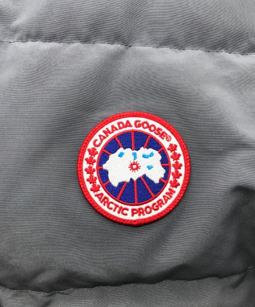 CANADA GOOSE（カナダグース）CANADA GOOSE (カナダグース) ダウンベスト グレー サイズ:2XLの古着・服飾アイテム