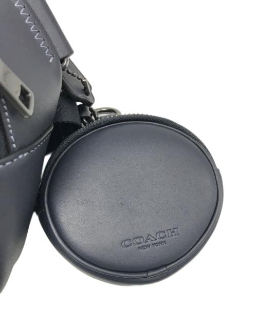 COACH（コーチ）COACH (コーチ) エリアス ベルト バッグ・シグネチャー キャンバス ネイビーの古着・服飾アイテム