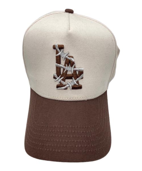 KOFL（ケーオーエフエル）KOFL (ケーオーエフエル) KEEP OUT FAKE LOVE WORLD FAMOUS NY SNAPBACK CAP アイボリー×ブラウンの古着・服飾アイテム