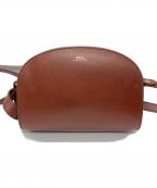 A.P.C.アーペーセー）の古着「ハーフムーンショルダーバッグ」｜ブラウン