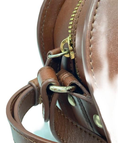 A.P.C.（アーペーセー）A.P.C. (アーペーセー) ハーフムーンショルダーバッグ ブラウンの古着・服飾アイテム