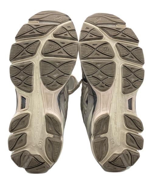 asics（アシックス）asics (アシックス) GEL-NYC グレー×ホワイト サイズ:23.5cmの古着・服飾アイテム