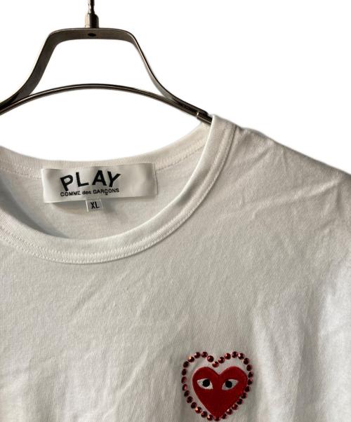 PLAY COMME des GARCONS（プレイコムデギャルソン）PLAY COMME des GARCONS (プレイコムデギャルソン) ラインストーンハートロゴワッペンTシャツ ホワイト サイズ:XLの古着・服飾アイテム