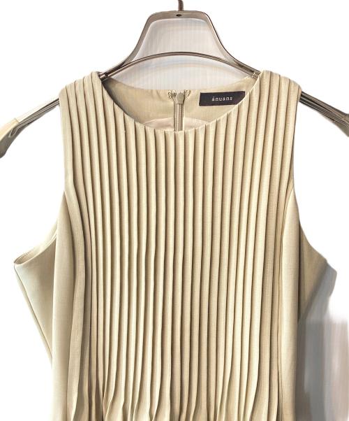 anuans（アニュアンス）anuans (アニュアンス) ピンタックデザインワンピース ベージュ サイズ:Sの古着・服飾アイテム
