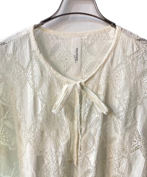 provoke（プロヴォーク）provoke (プロヴォーク) ポンチョブラウス アイボリー サイズ:Freeの古着・服飾アイテム