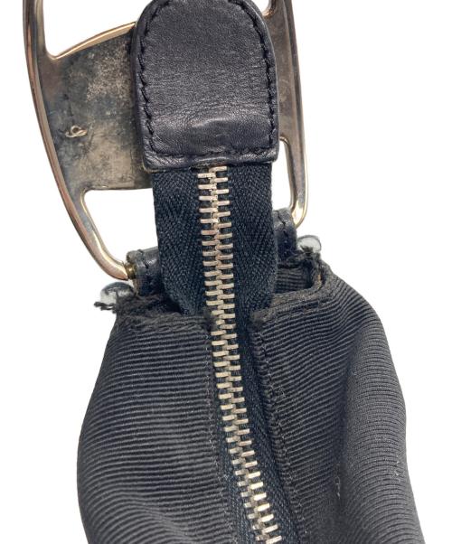 Salvatore Ferragamo（サルヴァトーレ フェラガモ）Salvatore Ferragamo (サルヴァトーレ フェラガモ) フリルショルダーバッグ ブラックの古着・服飾アイテム