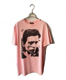 RAF SIMONS（ラフシモンズ）の古着「Pierced Mouth Tee」｜ピンク