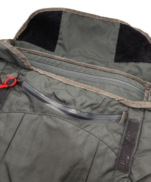 MYSTERY RANCH（ミステリーランチ）MYSTERY RANCH (ミステリーランチ) インベーダー ショルダーバッグ グレーの古着・服飾アイテム