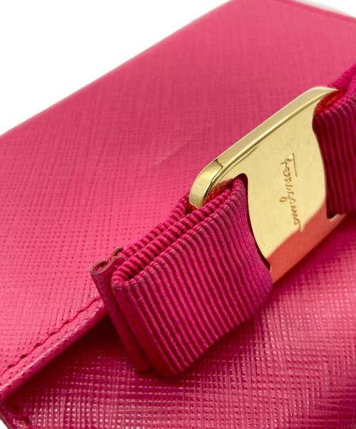 Salvatore Ferragamo（サルヴァトーレ フェラガモ）Salvatore Ferragamo (サルヴァトーレ フェラガモ) 3つ折り財布 ピンクの古着・服飾アイテム