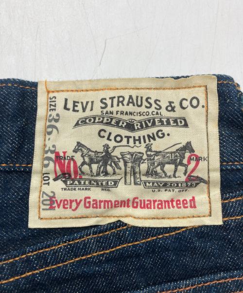 LEVI'S（リーバイス）LEVI'S (リーバイス) 201 シンチバックデニムパンツ インディゴ サイズ:W36の古着・服飾アイテム