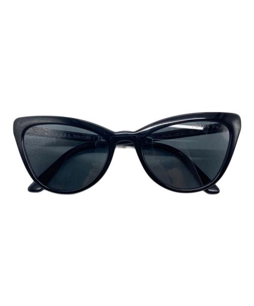 PRADA（プラダ）PRADA (プラダ) キャットアイサングラス ブラックの古着・服飾アイテム