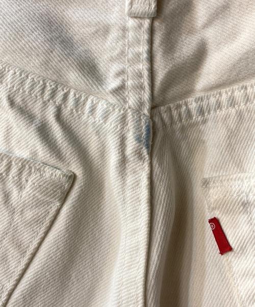 LEVI'S（リーバイス）LEVI'S (リーバイス) デニムパンツ アイボリー サイズ:W32の古着・服飾アイテム