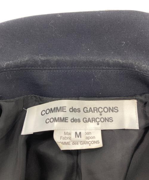 COMME des GARCONS COMME des GARCONS（コムデギャルソン コムデギャルソン）COMME des GARCONS COMME des GARCONS (コムデギャルソン コムデギャルソン) フックボタン変形ジャケット ネイビー サイズ:Mの古着・服飾アイテム