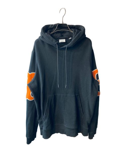 BURBERRY（バーバリー）BURBERRY (バーバリー) アームロゴエンブロダイリーフーディ ブラック サイズ:Mの古着・服飾アイテム