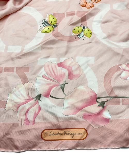 Salvatore Ferragamo（サルヴァトーレ フェラガモ）Salvatore Ferragamo (サルヴァトーレ フェラガモ) スカーフ ピンクの古着・服飾アイテム