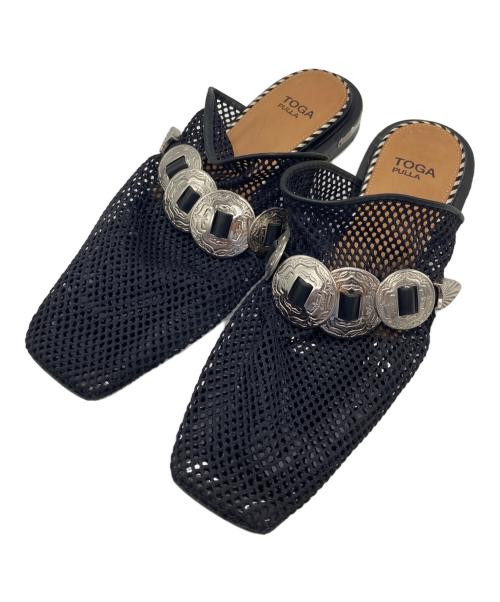 TOGA PULLA（トーガ プルラ）TOGA PULLA (トーガ プルラ) メタルコンチョメッシュサンダル ブラック サイズ:38の古着・服飾アイテム