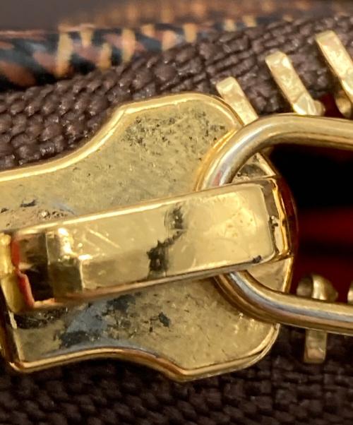 LOUIS VUITTON（ルイ ヴィトン）LOUIS VUITTON (ルイ ヴィトン) ショルダーバッグ ブラウンの古着・服飾アイテム