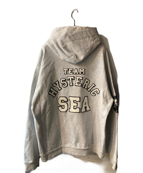 Hysteric Glamour（ヒステリックグラマー）Hysteric Glamour (ヒステリックグラマー) WIND AND SEA (ウィンダンシー) プルオーバーパーカー グレー サイズ:XLの古着・服飾アイテム