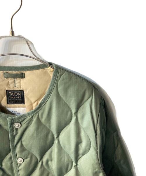 TAION（タイオン）TAION (タイオン) ミリタリー クルーネック ダウンジャケット カーキ サイズ:XXLの古着・服飾アイテム