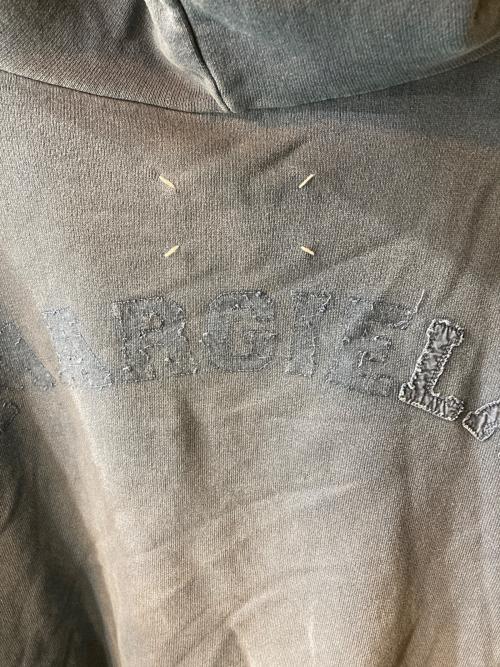 Maison Margiela（メゾンマルジェラ）Maison Margiela (メゾンマルジェラ) バックワッペンデストロイ加工プルオーバーパーカー ネイビー サイズ:Lの古着・服飾アイテム