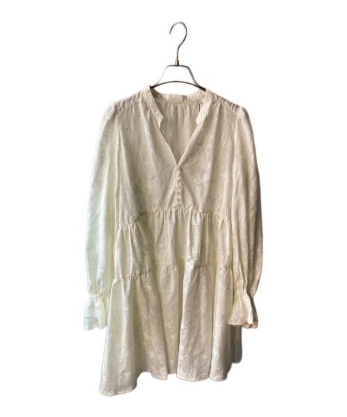 COCODEAL（ココディール）COCODEAL (ココディール) エンブロイダリーティアードミニワンピース アイボリー サイズ:2 未使用品の古着・服飾アイテム