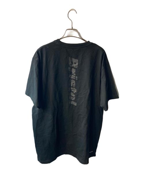 F.C.R.B.（エフシーレアルブリストル）F.C.R.B. (エフシーレアルブリストル) VERTICAL LOGO EMBLEM POCKET TEE ブラック サイズ:XLの古着・服飾アイテム