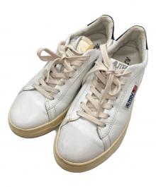 AUTRY（オートリ―）の古着「DALLAS LOW MAN LEAT」｜ホワイト