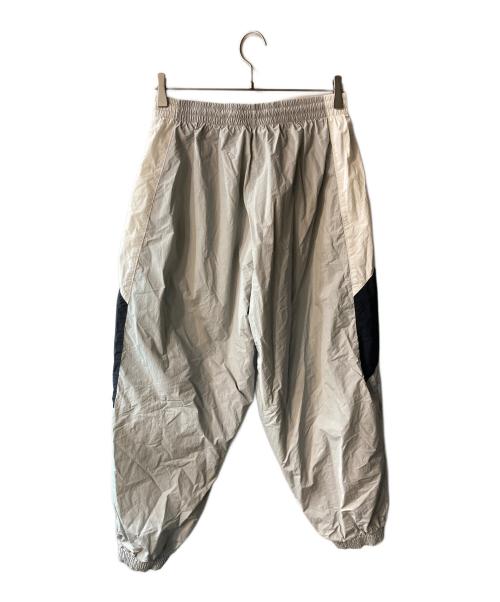 NIKE（ナイキ）NIKE (ナイキ) オーバーサイズド ウーブン トラックパンツ グレー サイズ:Ｍの古着・服飾アイテム