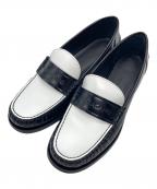 Salvatore Ferragamoサルヴァトーレ フェラガモ）の古着「IRINA バイカラーローファー」｜ブラック×ホワイト