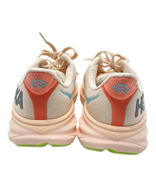 HOKAONEONE（ホカオネオネ）HOKAONEONE (ホカオネオネ) CLIFTON9 ベージュ サイズ:22.5cmの古着・服飾アイテム