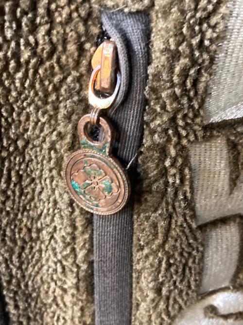 EVISU（エヴィス）EVISU (エヴィス) フリースジャケット刺繍ロゴビッグカモメ ブラウン サイズ:34の古着・服飾アイテム