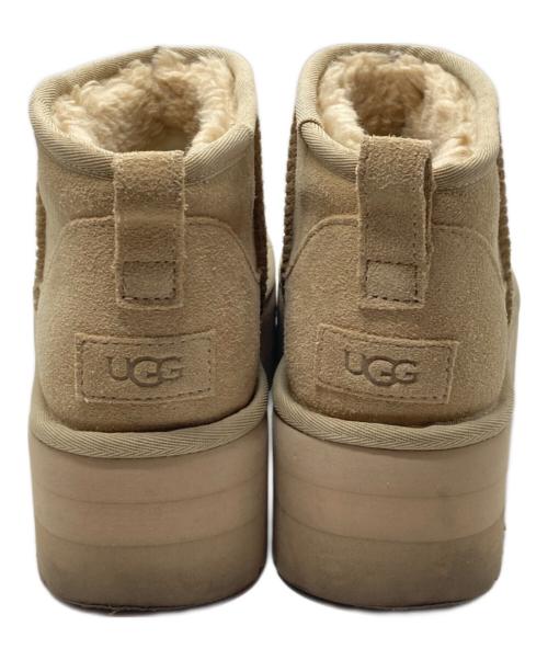 UGG（アグ）UGG (アグ) Classic Ultra Mini Platform ベージュ サイズ:26㎝の古着・服飾アイテム