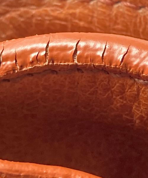 MIU MIU（ミュウミュウ）MIU MIU (ミュウミュウ) 2wayサイドリボンバッグ ライトブラウンの古着・服飾アイテム