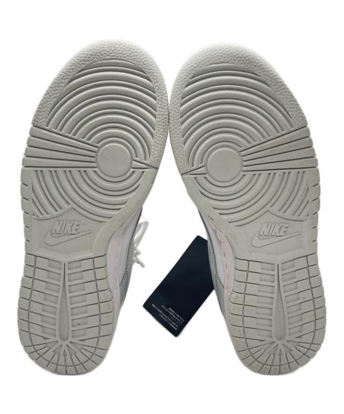 NIKE（ナイキ）NIKE (ナイキ) WMNS DUNK LOW グレー×ホワイト サイズ:23.5cm 未使用品の古着・服飾アイテム