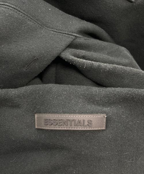 FOG ESSENTIALS（フィアオブゴッド エッセンシャル）FOG ESSENTIALS (フィアオブゴッド エッセンシャル) ロゴプリントパーカー ブラック サイズ:Lの古着・服飾アイテム