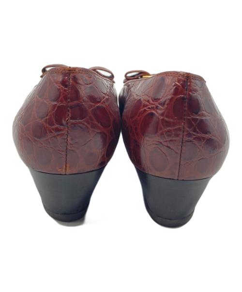 Salvatore Ferragamo（サルヴァトーレ フェラガモ）Salvatore Ferragamo (サルヴァトーレ フェラガモ) クロコ型押しパンプス ブラウン サイズ:8の古着・服飾アイテム