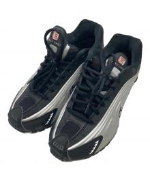 NIKE（ナイキ）の古着「SHOX R4 METALLIC SILVER」｜シルバー