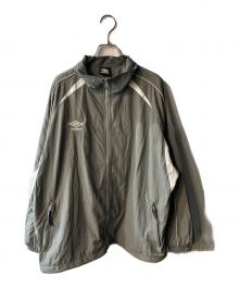 UMBRO×PUBLUX（アンブロ×パブリュクス）の古着「別注ナイロンジャケット」｜グレー